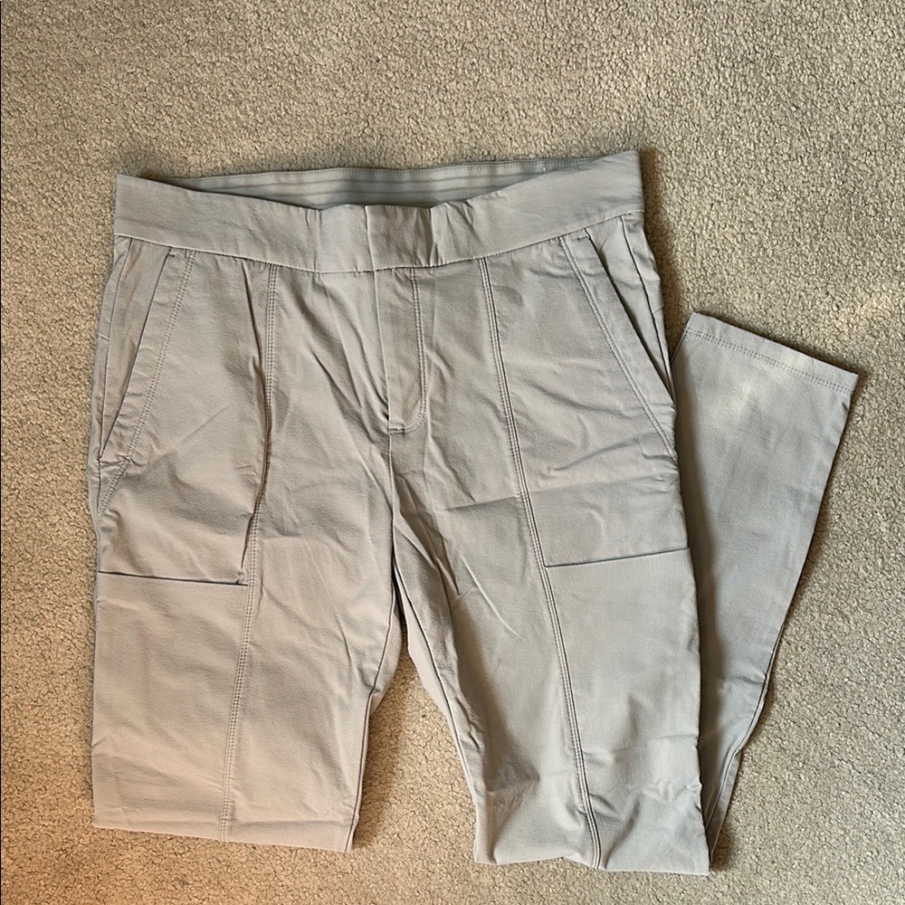 Athleta Wander Stash Skinny Pant, size 6, light gray